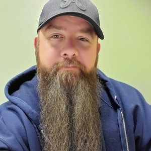 Meet your Posher, Adam